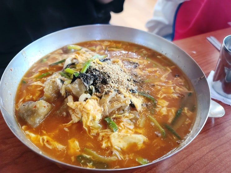 강릉 장칼국수 금천칼국수 인기가 끊임없어 강릉 장칼국수 금천칼국수 인기가 끊임없어