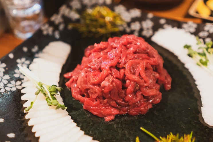 해운대 좌동 맛집, 만족했던 육회말투아웃 해운대점