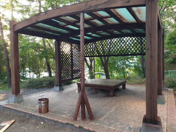  경기도 용인시 수지구 디지털벨리로 목재시설물보수 시설물유지 정자보수 원두막수리 목재시설수리 시설물보수 휴게쉼터보수 정자수리 퍼걸러수리 퍼걸러보수 파고라수리 파고라보수