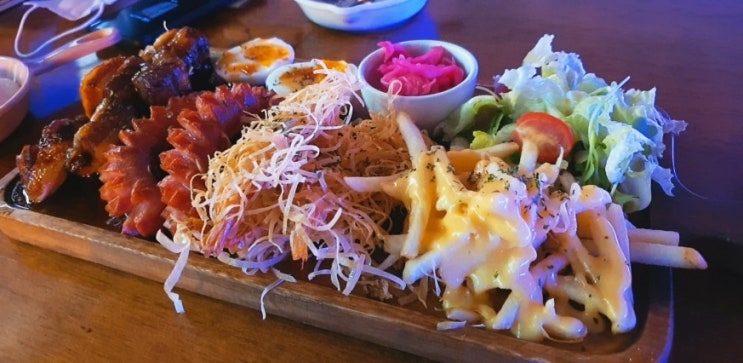  [샤로수길 술집] 서울대입구역에 위치한 분위기 깡패 맥주는 별책부록 데이트로 딱이야!