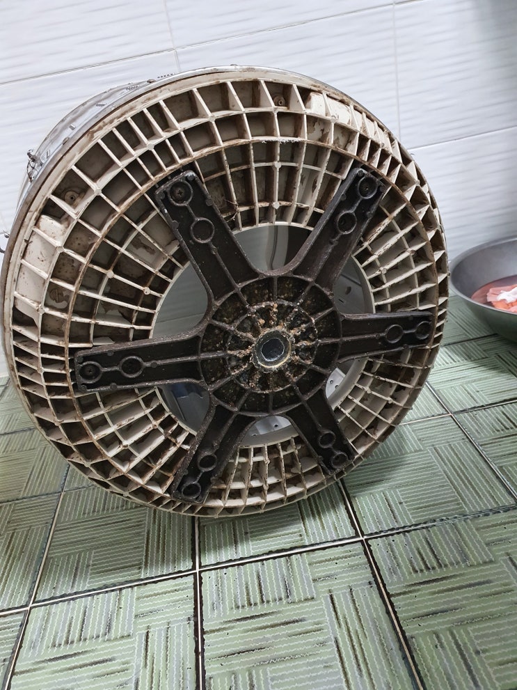  삼성 통돌이 세탁기 분해 셀프 청소방법( 삼성 손빨래 수중 강타 10KG SEW-MH100) 1년 만에 청소 후기