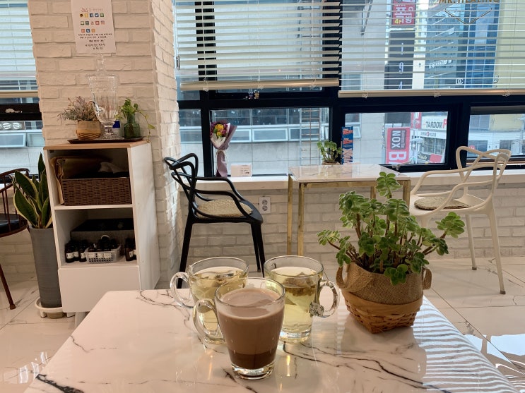 대구 동천동 안마 카페 미스터힐링에서 잠시나마 피로 풀고가세요 / 칠곡 안마 의자 힐링카페 대구 동천동 안마 카페 미스터힐링에서 잠시나마 피로 풀고가세요 / 칠곡 안마 의자 힐링카페