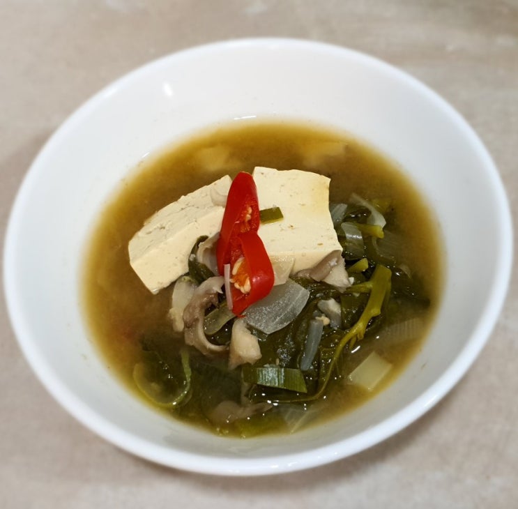 싱가포르에서 아욱국 끓여 먹었어요.