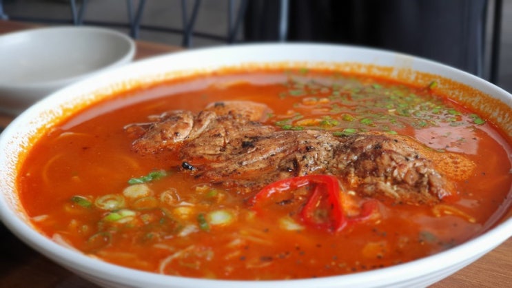  제주도 산도롱맨도롱 - 갈비국수 맛도리
