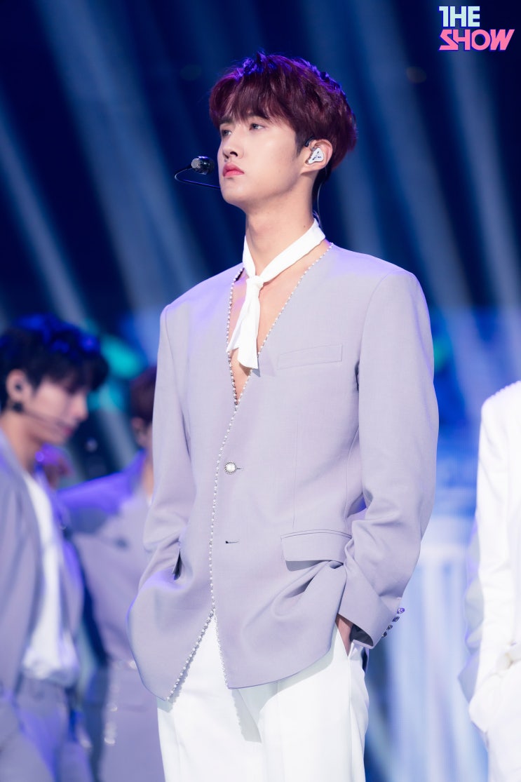 펜타곤) 독보적인 아련 감성과 멜로디로 대세의 행보를 걷는 펜타곤! 한 송이의 데이지를 연상케 하는 아름다운 무대 펜타곤) 독보적인 아련 감성과 멜로디로 대세의 행보를 걷는 펜타곤! 한 송이의 데이지를 연상케 하는 아름다운 무대