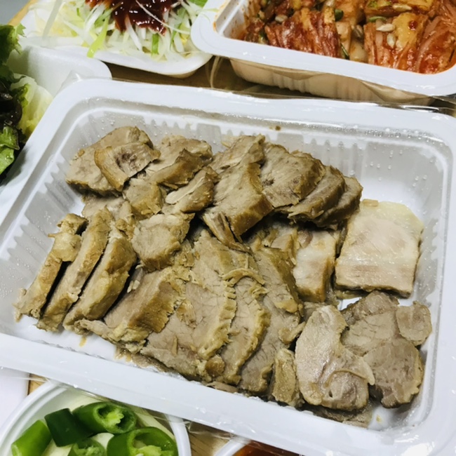  안양 배달음식 / 그집 보쌈•칼국수 보쌈 한판 주문