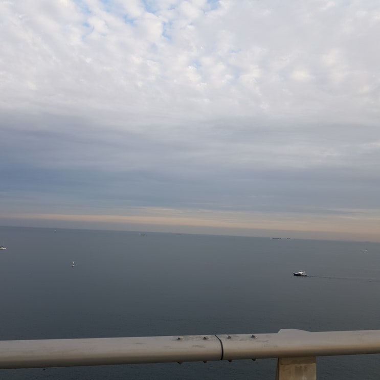  광안대교에서 보는 바다 풍경