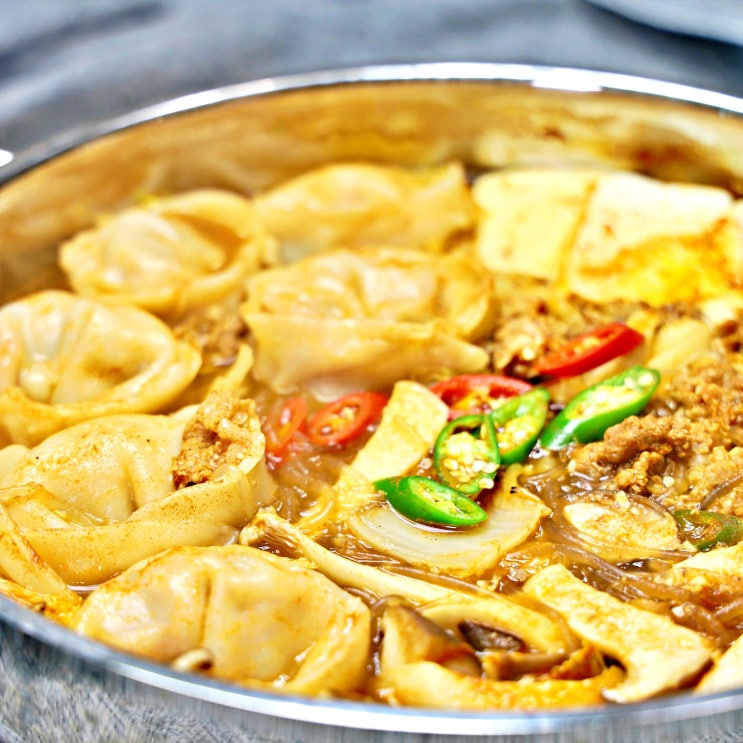  [만두전골 만들기]심플하면서 맛도 좋은 만두요리