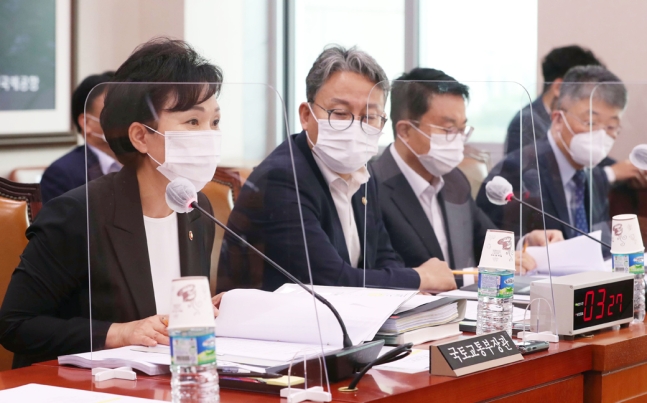  민주, '전세계약 6년' 연장 추진… 김현미 장관 의견은?