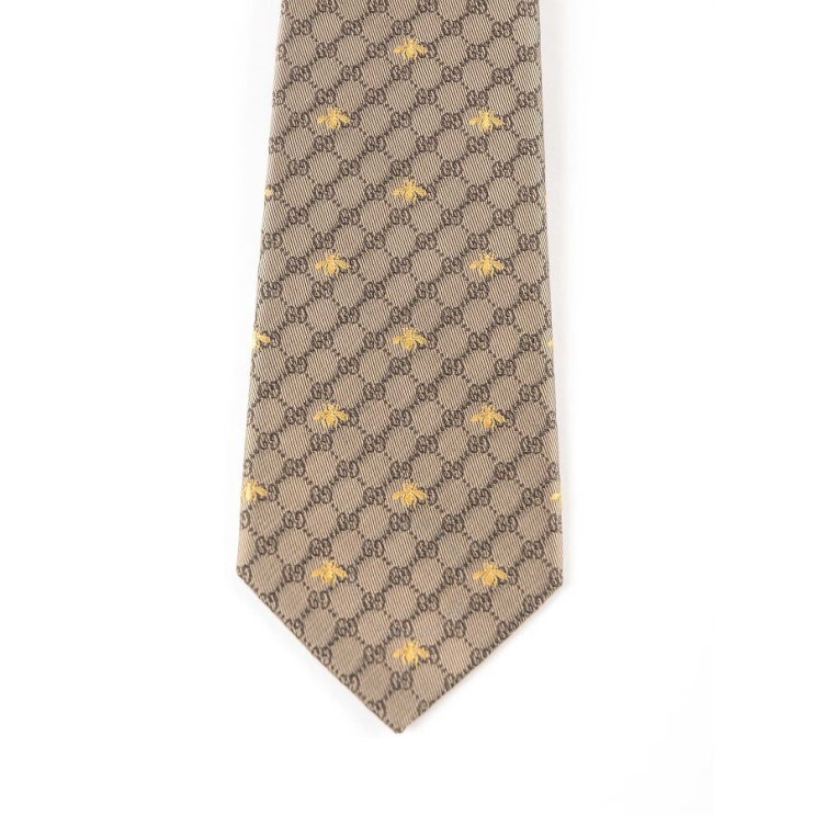 구찌 벌 무늬 실크 넥타이 베이지 $139.99 (미국내 무료배송 / 한국직배송 $9.99)