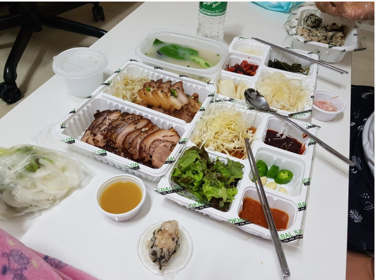 오늘의 야식 족발/차슈 오늘의 야식 족발/차슈