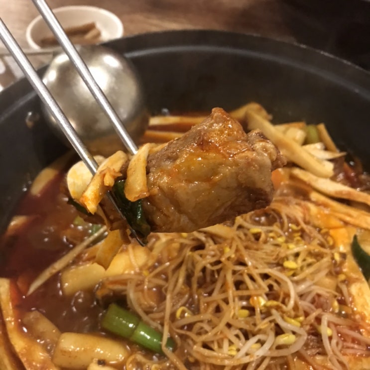  [신촌 맛집] 곤드래밥 & 등갈비 맛집, 으쌰으쌰 하는 분위기를 느기고 싶다면! / 간판없는집