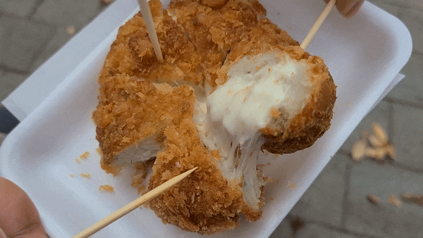강릉 중앙시장 먹거리 수제어묵고로케 치즈어묵고로케 강릉 중앙시장 먹거리 수제어묵고로케 치즈어묵고로케