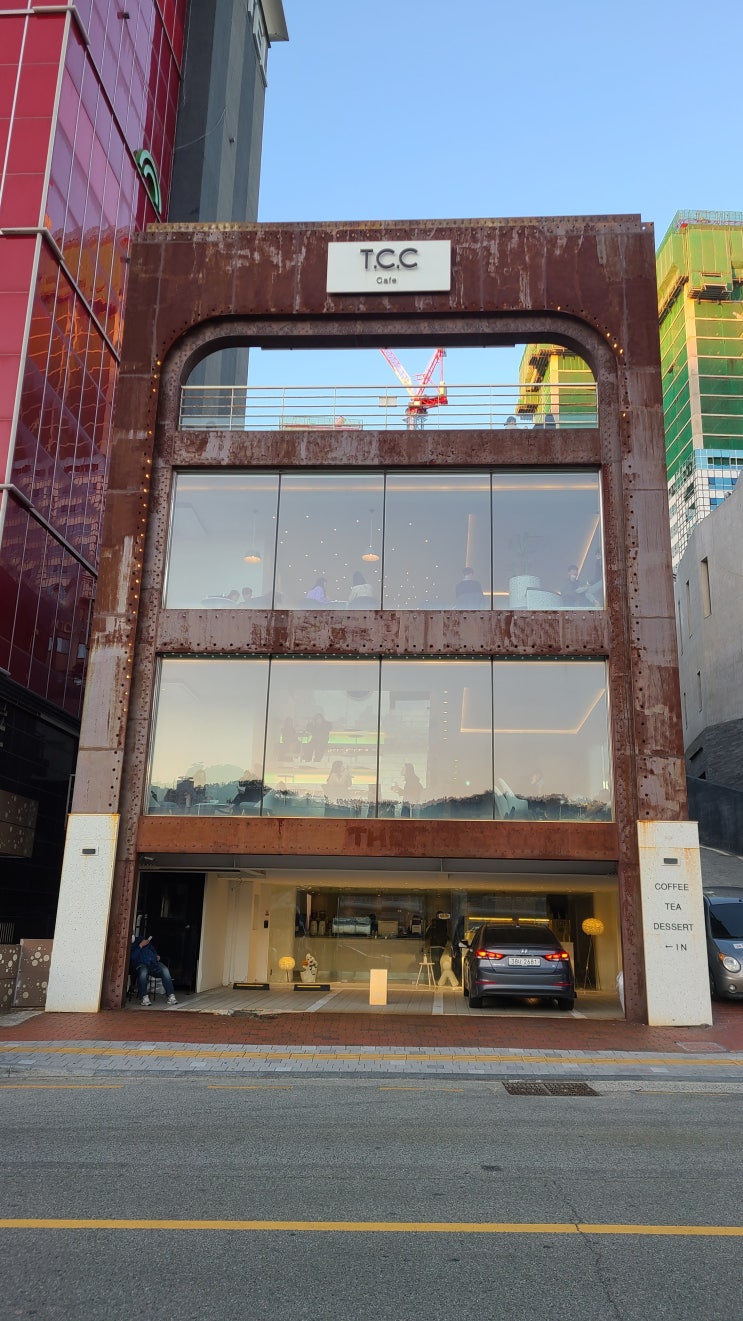  [내 멋대로 맛집] 송도 T.C.C Cafe 뷰가 이쁜 카페. 뷰 맛집 티씨씨 카페를 찾았습니다.