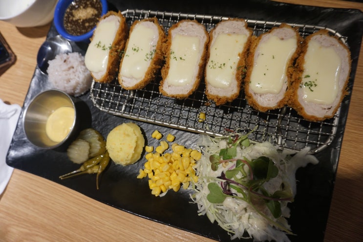  춘천 돈까스 맛집 - 송암식당 (가족과 함께 방문했음.)