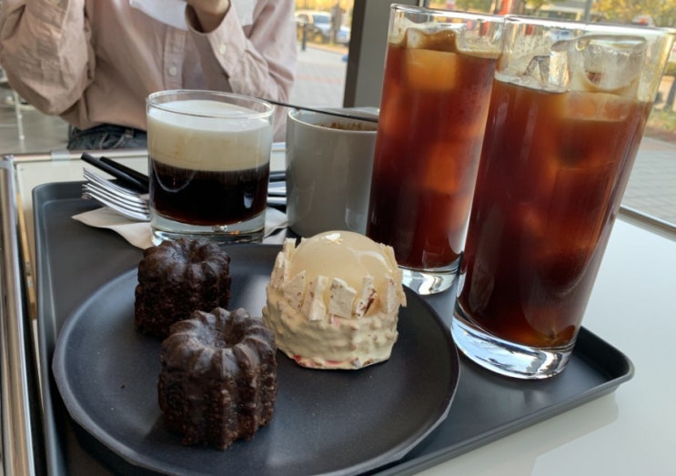  기노스코 커피와 까눌레가 맛있는 송도 디저트 맛집