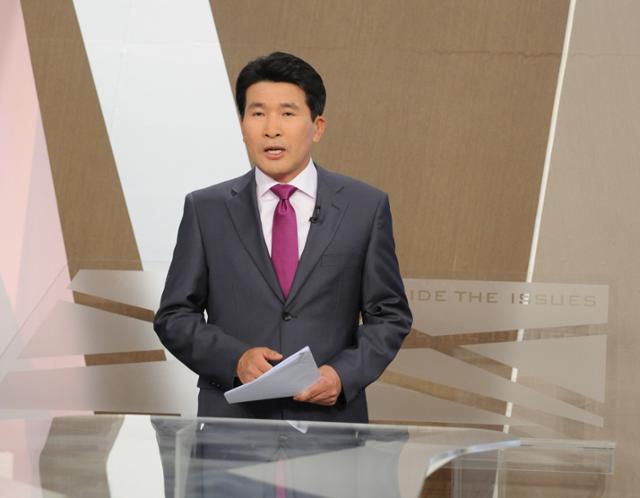  황상무 나이 앵커 기자 퇴사 고향 결혼 부인 아내 가족 자녀