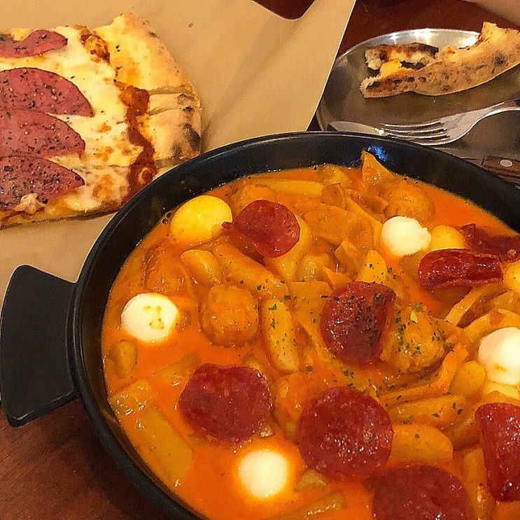  경복궁역 서촌 맛집 추천, 피자&떡볶이 찐 맛집인 "빚짜 이땔리방앗간"