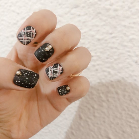 네일 종류 겨울 네일 검은색 네일 4