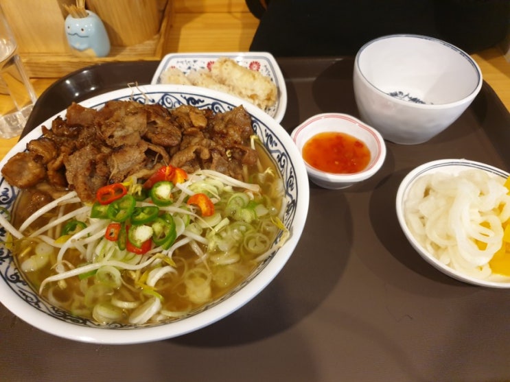  배고프다