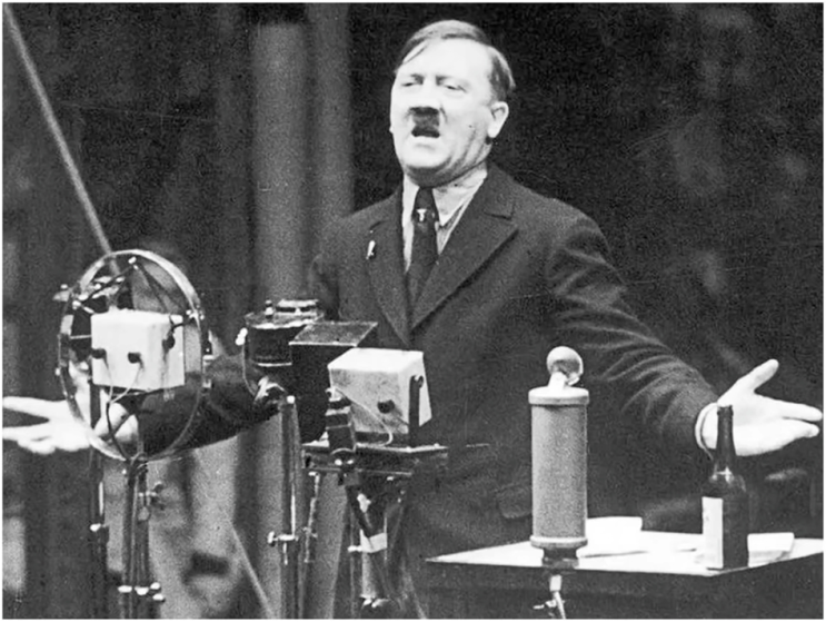 희대의 독재자 아돌프 히틀러 예술가꿈에서 세계정복 야망을 가지다.