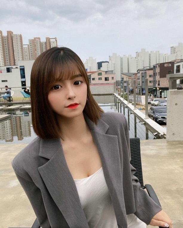  한화 이글스의 치어리더 하윤은 누구일까?