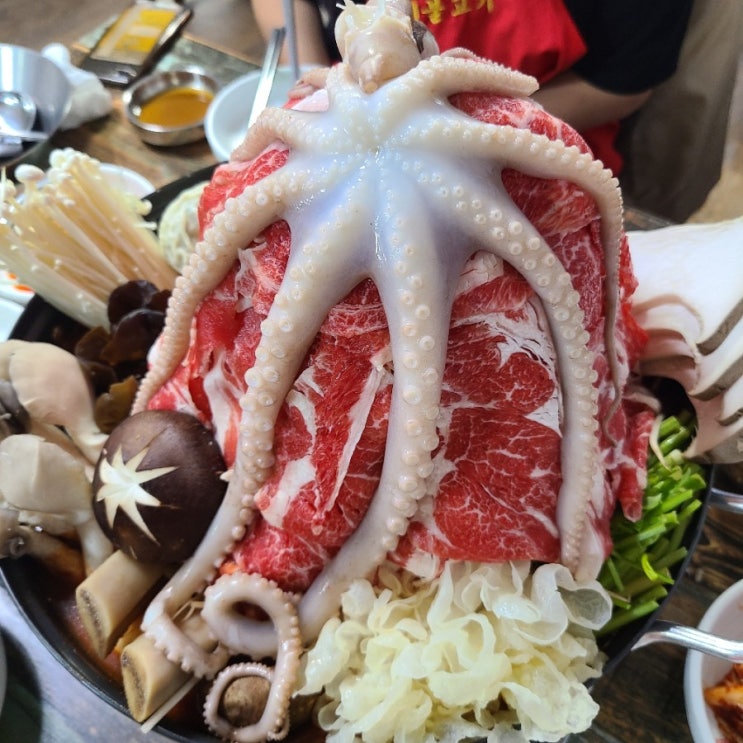  진주냉면중 최고맛집  송기원진주냉면 산더미버섯전골