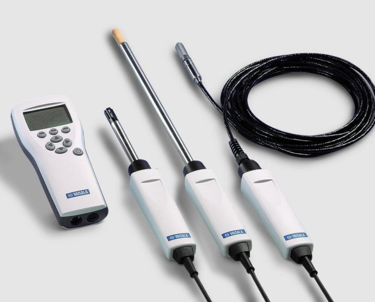  Handheld Humidity and Temperature Meter HM70