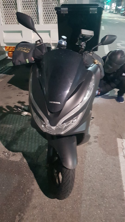  공릉동  pcx125오토바이 타이어펑크 출장수리로 펑크때우기완료