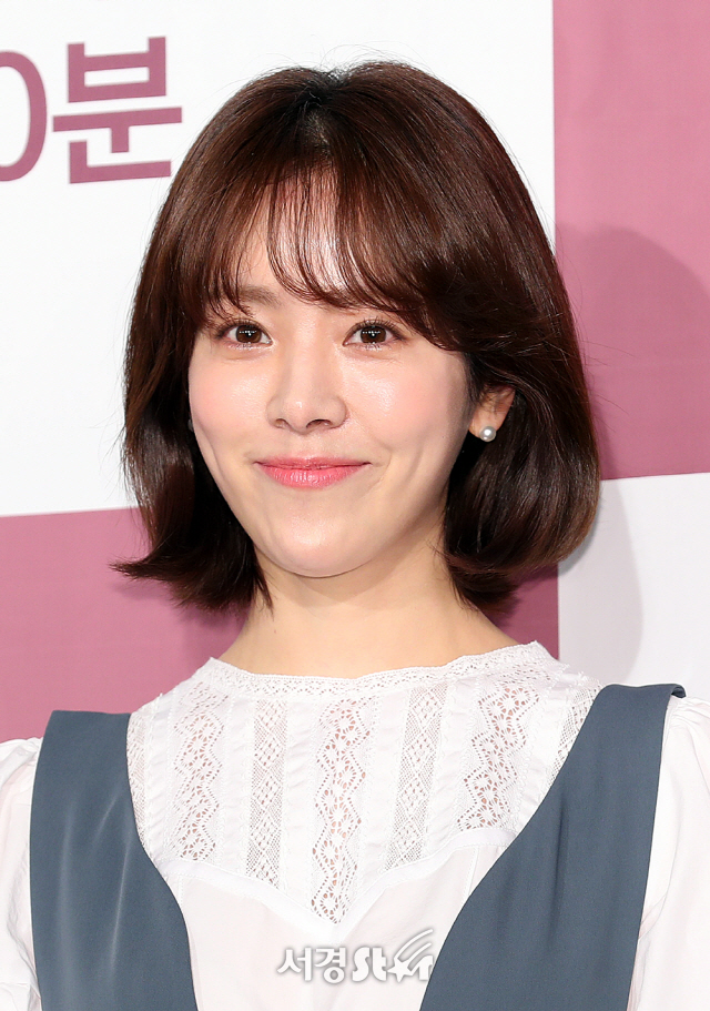 한지민 나이 백상 남자친구 드라마 단발 실물 엄마 이서진 에릭 현빈 키 학력 고향 드레스 한지민 나이 백상 남자친구 드라마 단발 실물 엄마 이서진 에릭 현빈 키 학력 고향 드레스
