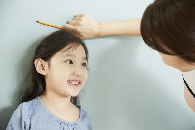  성장판검사시기는 급성장기가 오기 전 입니다.