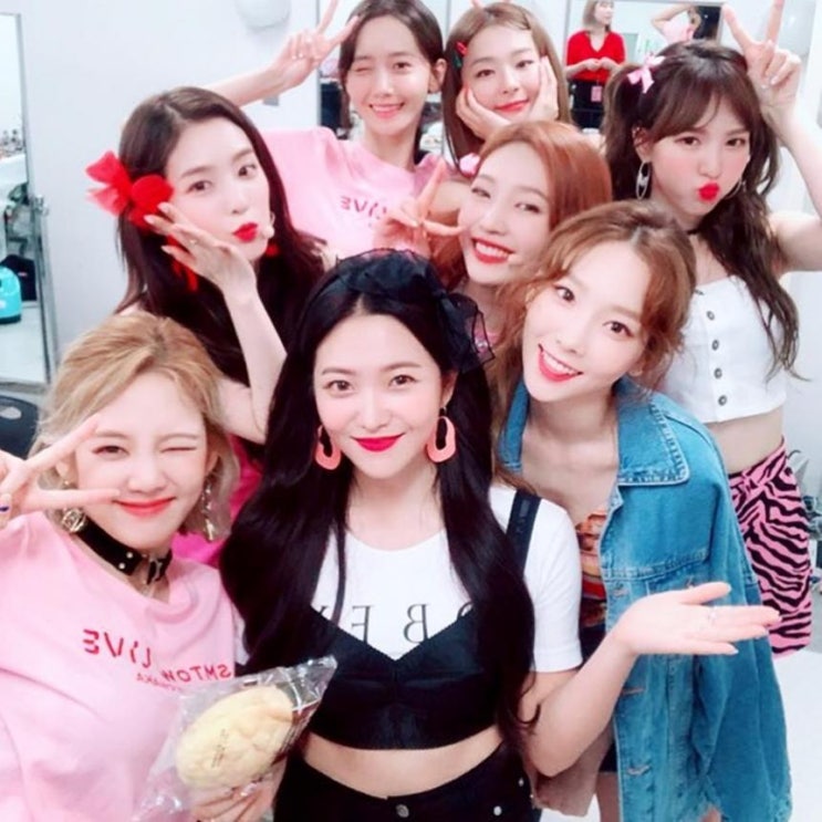 스엠은 선후배 친목 보는 재미 스엠은 선후배 친목 보는 재미
