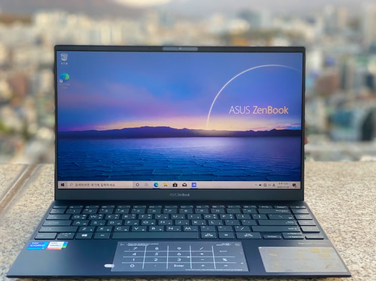  무게는 가벼운데 성능은 묵직한 ASUS ZenBook 14 (UX425EA)