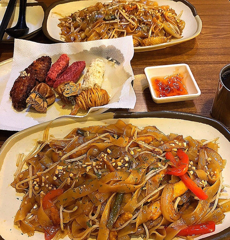  신중동역 롯데백화점 맛집 추천, 팟타이가 너무너무 맛있는 "하노이 별"