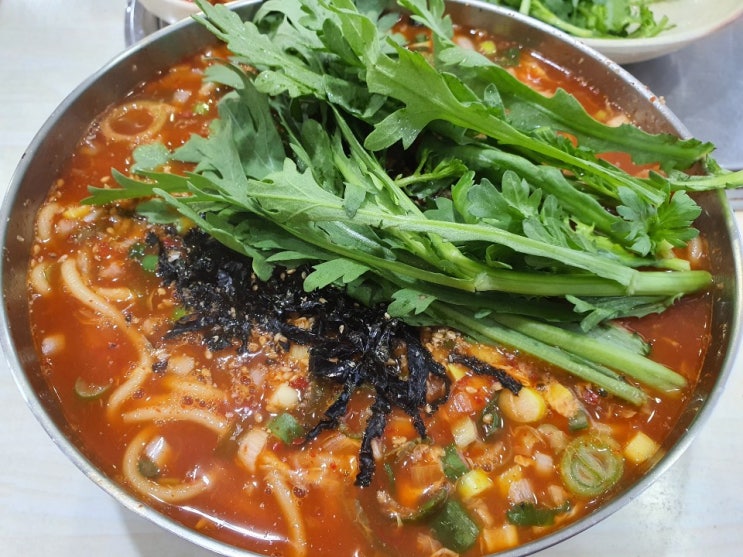 대전 괴정동공주칼국수 20년만에 다시 찾은 얼큰한칼국수 대전 괴정동공주칼국수 20년만에 다시 찾은 얼큰한칼국수