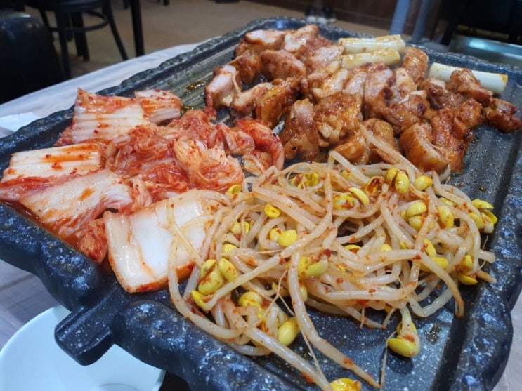  엘리시안강촌 맛집, 숯불닭갈비 맛집 '양지촌'