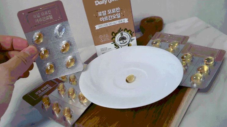 로얄 모로칸 아르간오일 캡슐 먹어봤어요, 데일리원 로얄 모로칸 아르간오일 캡슐 먹어봤어요, 데일리원