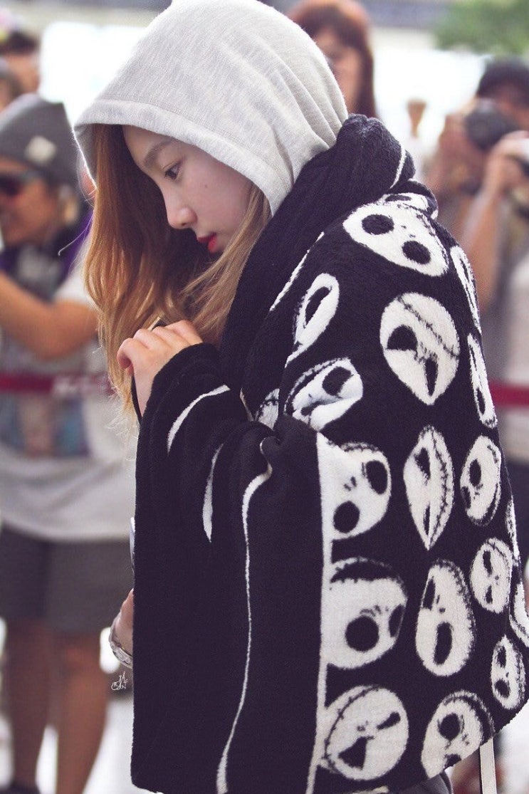 7년 넘게 쓰고 있는 태연의 애착 담요 7년 넘게 쓰고 있는 태연의 애착 담요