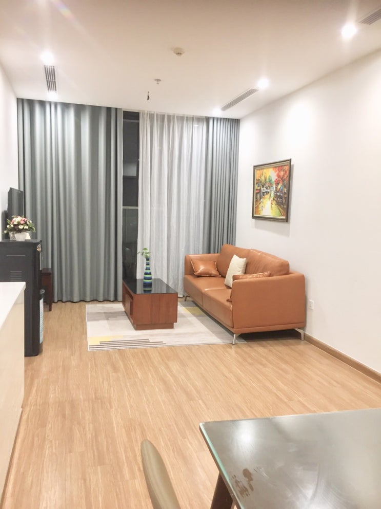  [ 하노이 아파트 임대] 스카이레이크 3룸-풀옵션- 이쁜 집- S3동 - 1100$ - 0968650193
