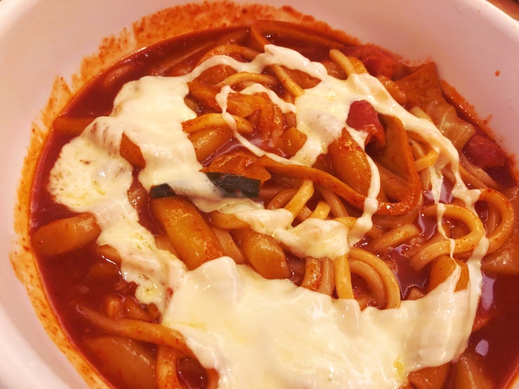 동대문 엽기 떡볶이 본점에서 식사를 하다. 동대문 엽기 떡볶이 본점에서 식사를 하다.