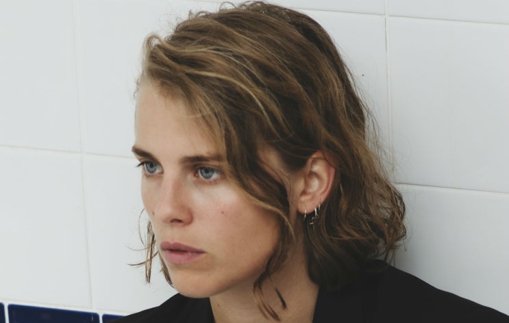 마리카 해크먼 / Marika Hackman, ‘Covers’ 리뷰: 신예의 설렘에 친숙함을 달래며