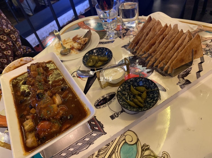  [신사역 맛집 / 가로수길 맛집] 분위기 좋은 베러댄비프 B세트(우Ah!한 오감만족,빼쉐,라구알라볼로네제) 저녁 데이트c