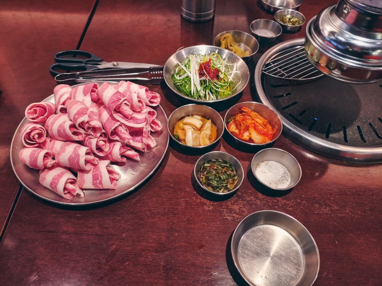  장승배기역 차돌배기 우삼겹 맛집 차돌풍 / 고기집