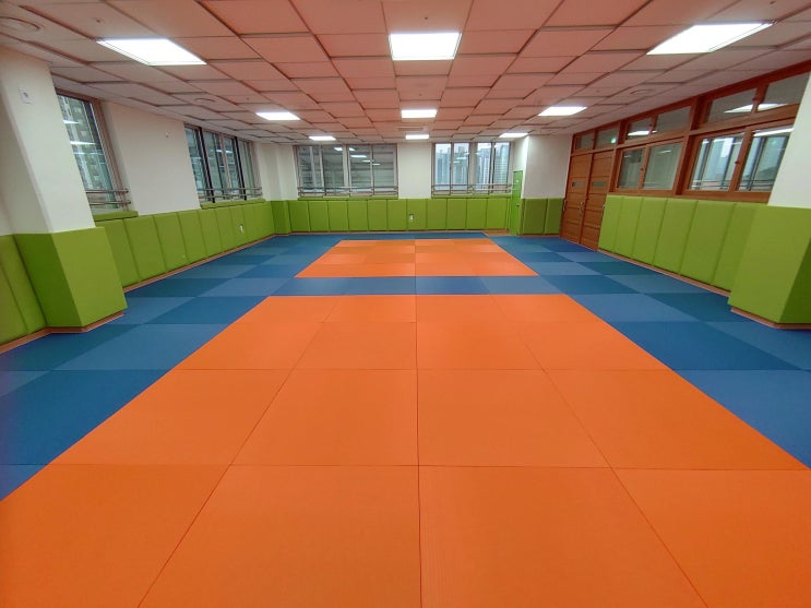  경기도 화성 오산 서경초등학교 소규모실내체육시설 다함께꿈터 - 다오코리아 안전 바닥 매트 설치