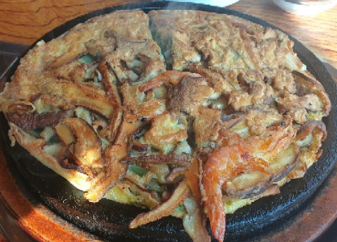  대전 송강동 맛집 <황토기와집> 현대아울렛 근처 먹방 파전 with 칼국수