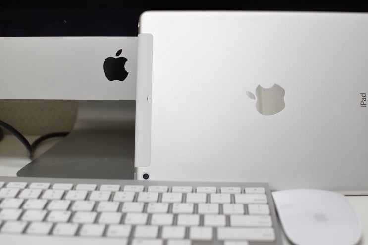 애플실리콘(M1) 맥북 프로/맥북 에어/맥 미니 긱벤치 점수비교 - 애플이 가성비 제품을 만들어냈어요!!
