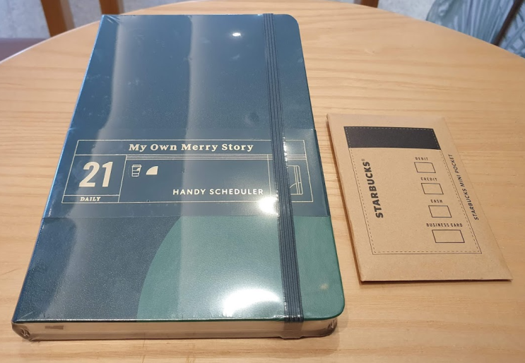 2021 스타벅스 다이어리 받았어요! 2021 스타벅스 다이어리 받았어요!