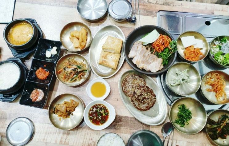  화성능동맛집 콩마루 떡갈비보쌈정식 맛있어요