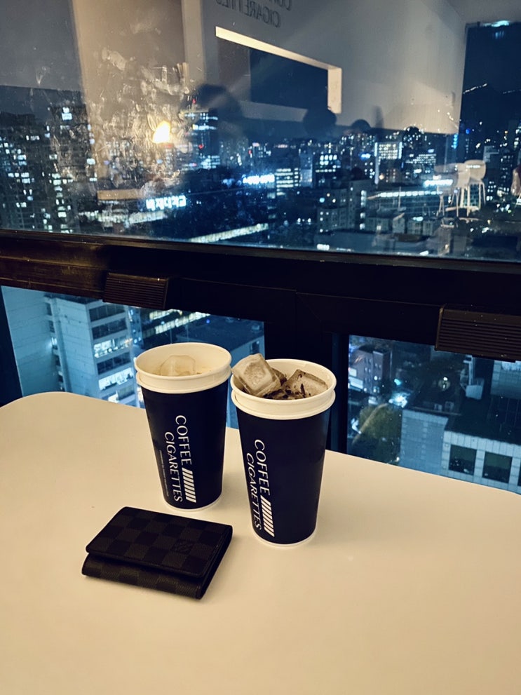  커피시가렛, 시청역 카페
