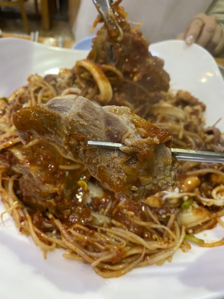  탄현 맛집 일산 감자탕 잘하는 ‘청기와뼈해장국’